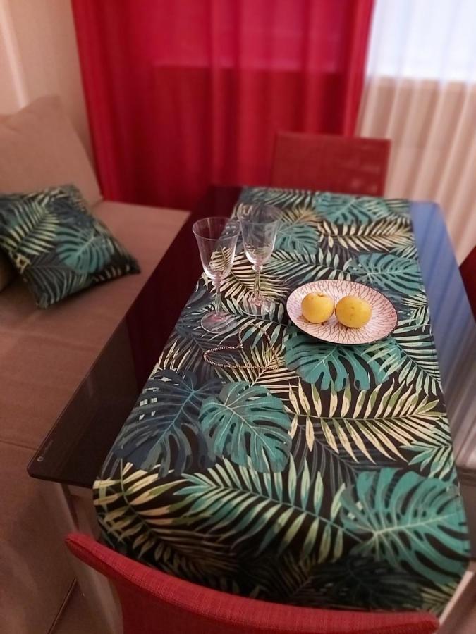 Lux Apartment, Liko Grad Kiev Eksteriør billede